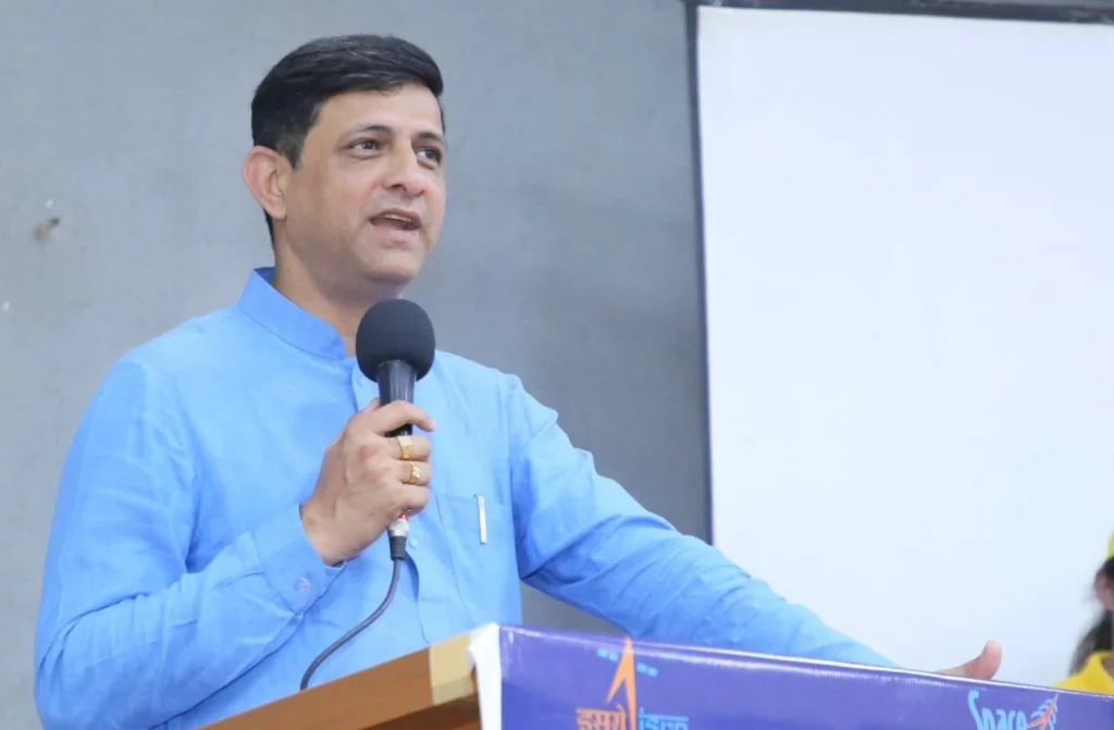 जानिए अपने महापौर को – पुष्यमित्र भार्गव (इंदौर महापौर) की विस्तृत जीवनी